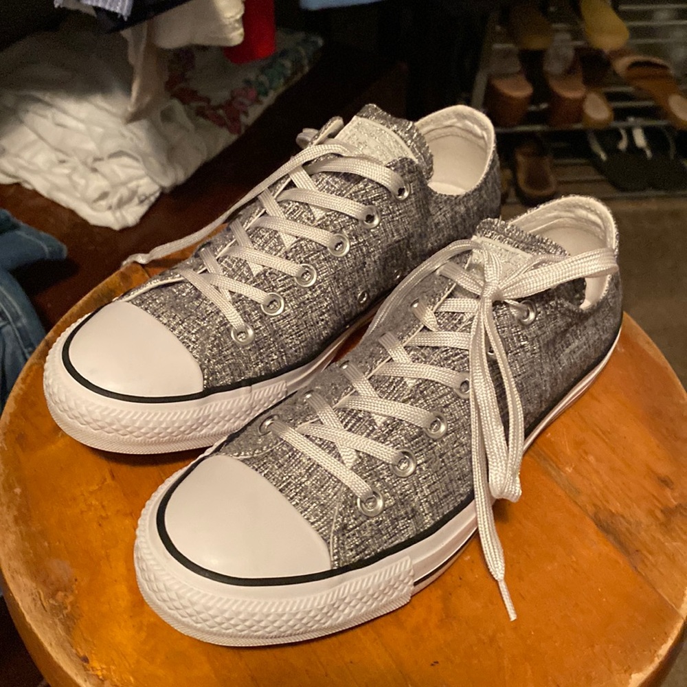 Ladies Converse All Stars size 8!